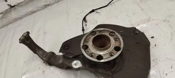 Mercedes-Benz S W222 Front wheel hub A2222001
