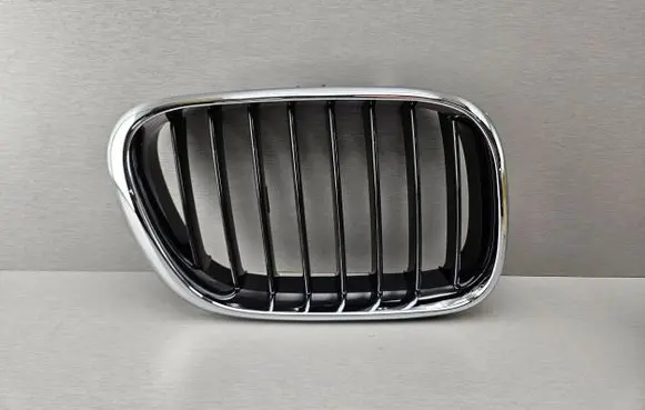 BMW X5 E53 Front bumper upper radiator grill 8402646 51138402646
