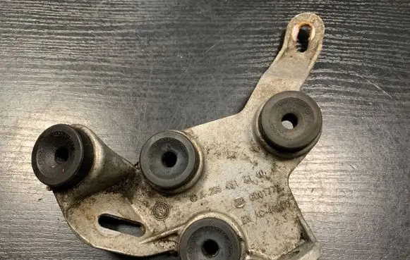 Mercedes-Benz C W205 ABS pump bracket A2054312140 2054312140
