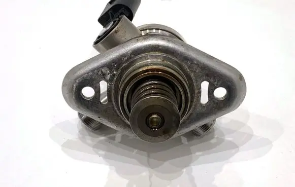 Dacia Duster II Fuel injection high pressure pump 166303162R