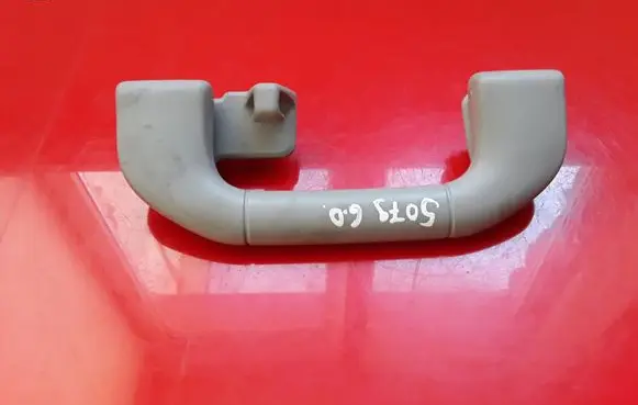 Mercedes-Benz C W204 Rear interior roof grab handle A2048100151