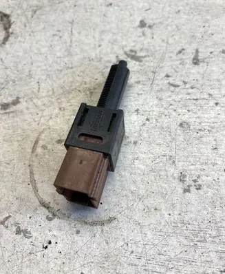 Nissan X-Trail T30 Brake pedal sensor switch