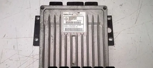 Nissan Note (E11) Engine control unit/module 8200399038