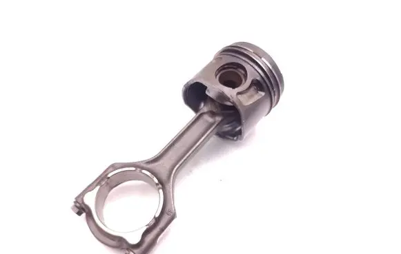 Opel Insignia A Piston with connecting rod A20DTH