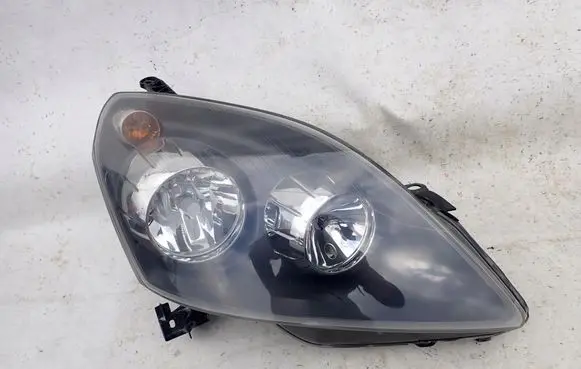 Opel Zafira B Headlight/headlamp
