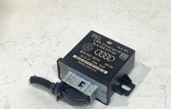 Audi A6 S6 C6 4F Light module LCM 8P0907357H 00040669 5LA00837903