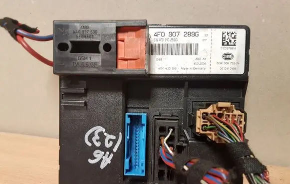 Audi A6 S6 C6 4F Comfort/convenience module 4F0907289G