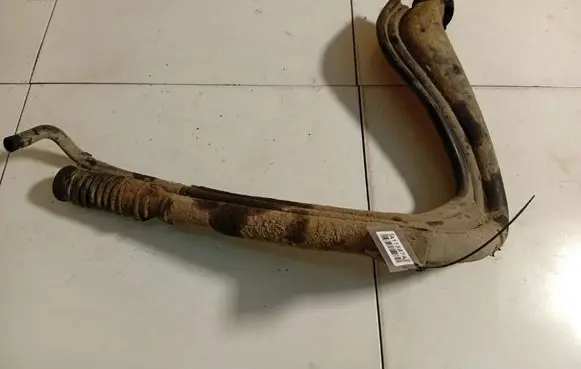 Renault Scenic I Fuel tank filler neck pipe