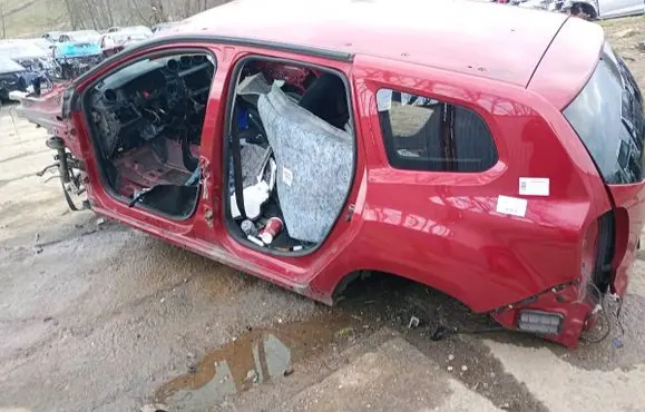 Dacia Duster II Front quarter panel 
