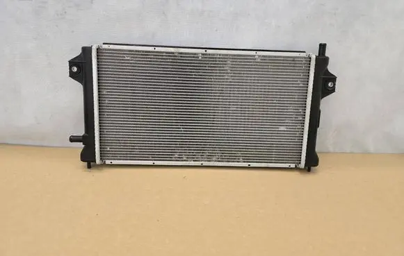 Mitsubishi Outlander Radiator set 811114809