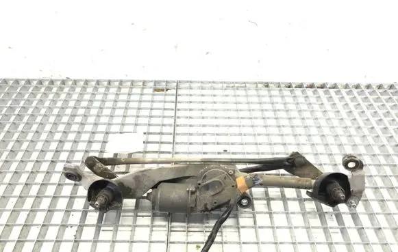 Mazda CX-9 Front wiper linkage and motor 159300-1370