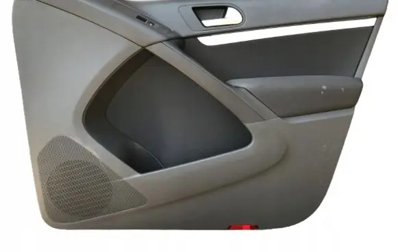 Volkswagen Tiguan Front door card panel trim 5N0867012B