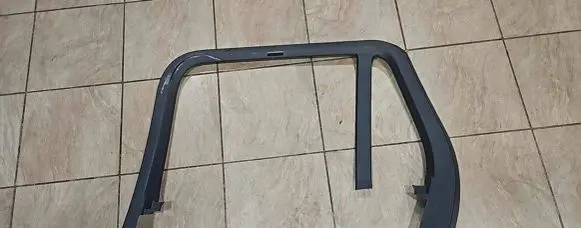 Volvo XC90 Rear door window/glass frame 31393875 31393873