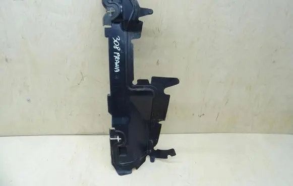 Peugeot 308 Radiator trim 