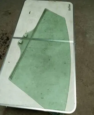 Mazda CX-7 Front door window glass four-door 43R00014