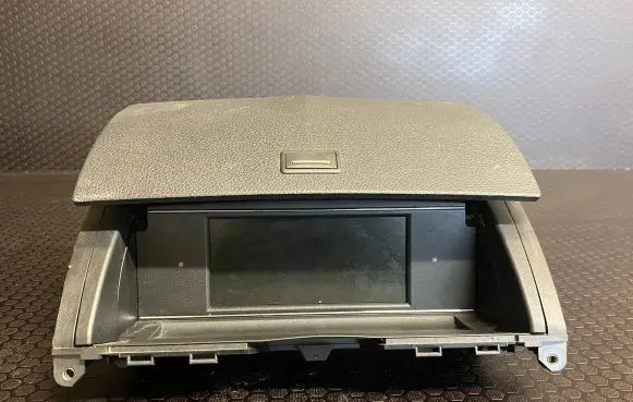 Mercedes-Benz C W204 Screen/display/small screen A2046801231 101102061819 W204ZDE