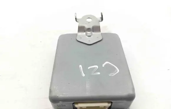 Toyota Yaris XP210 Other devices 8657252170