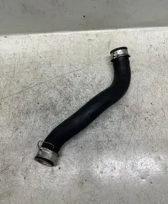 Mercedes-Benz C W204 Engine coolant pipe/hose A2045011582