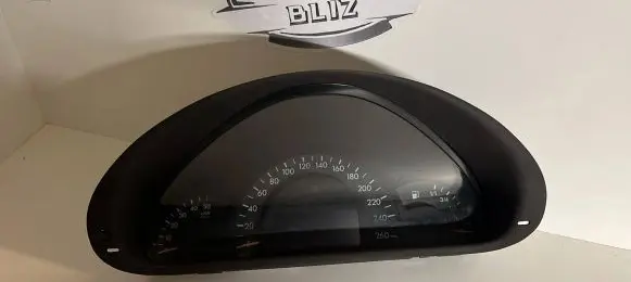 Mercedes-Benz C W203 Speedometer (instrument cluster) 87001411