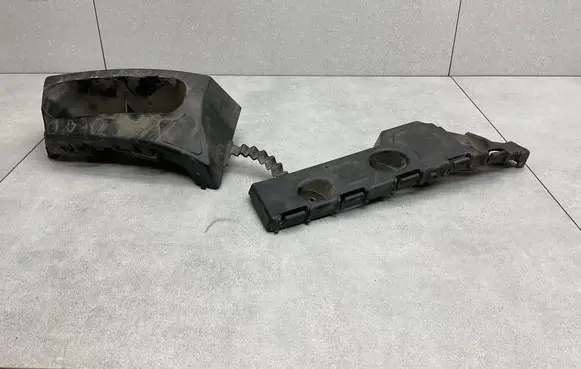 Opel Mokka X Rear bumper mounting bracket 42616243