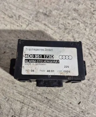 Audi A6 S6 C5 4B Alarm control unit/module 4D0951173D