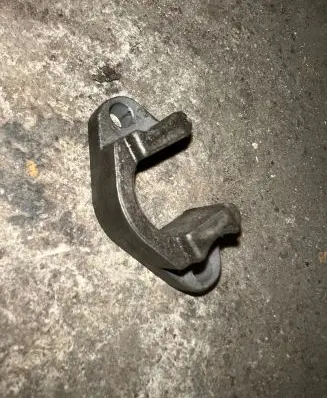 BMW 5 E39 Fuel Injector clamp holder 13537787215