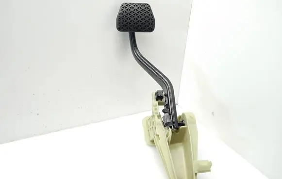 BMW X3 F25 Brake pedal 6787363 6793494