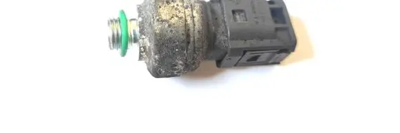 BMW 1 E81 E87 Air conditioning (A/C) pressure sensor 