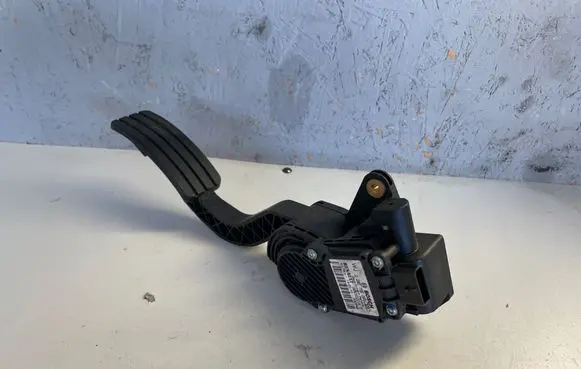 Renault Laguna III Accelerator throttle pedal 0280755085 180050001R