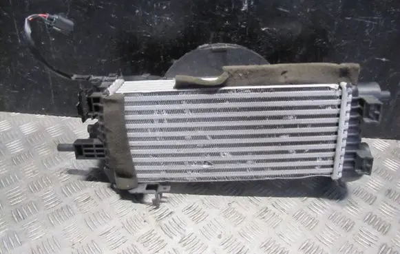 Ford Focus Intercooler radiator CV619L440VCBV618C607SB RAD121