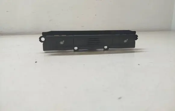 KIA Sorento Seat heating switch 933002P030