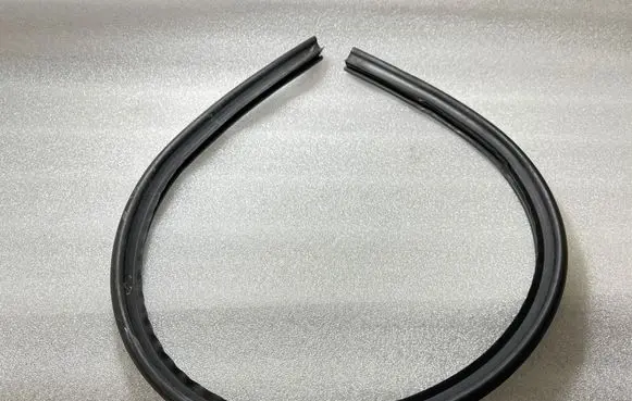 Audi A4 S4 B6 8E 8H Engine compartment rubber 8E0823723B