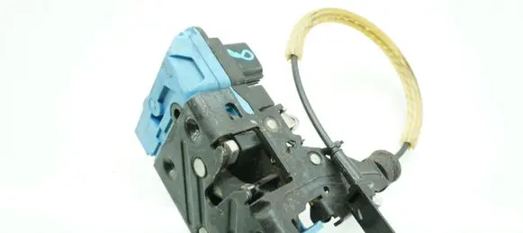 Volvo S60 Front door lock 8650546