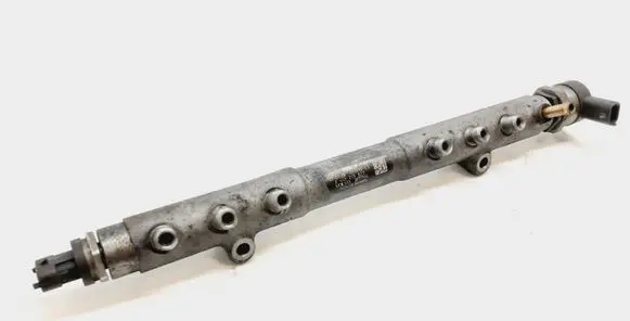 Volvo XC60 Fuel main line pipe 30777576 30777554