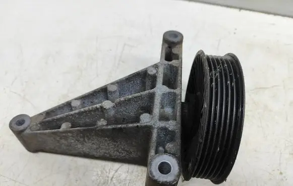 Mercedes-Benz Sprinter W906 Generator/alternator belt tensioner A6112341039