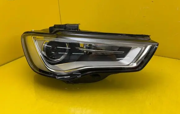 Audi A3 S3 8V Headlight/headlamp 8V0941006