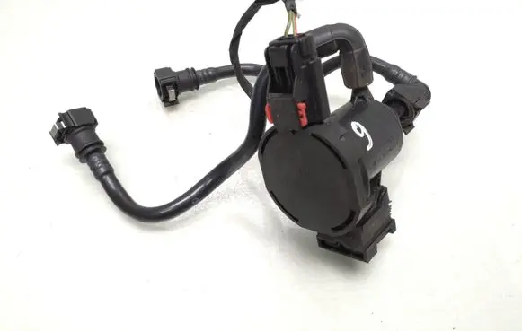 Mercedes-Benz C W205 Vacuum valve A0014760532 A2054710115 A2054711215