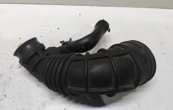 Opel Vectra C Air intake hose/pipe 90528773