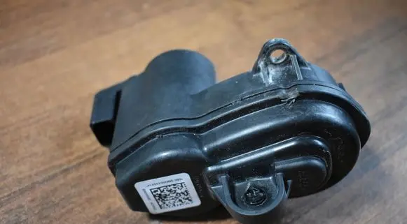Audi A4 S4 B9 8W Other handbrake/parking brake parts 8W0998281