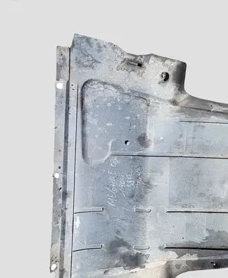 Renault Megane II Engine splash shield/under tray
