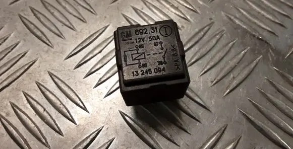 Opel Zafira B Other relay 13245094
