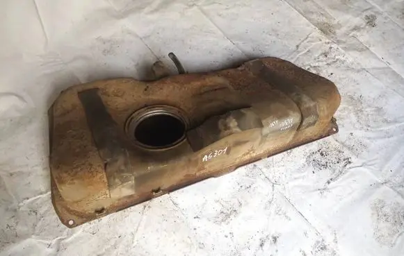 Opel Corsa B Fuel tank 