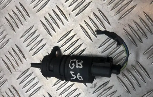 Volkswagen PASSAT B6 Windscreen/windshield washer pump 1K5955651