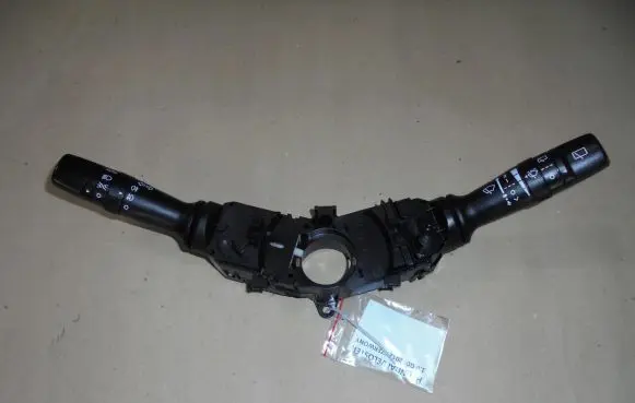 Headlight wiper switch