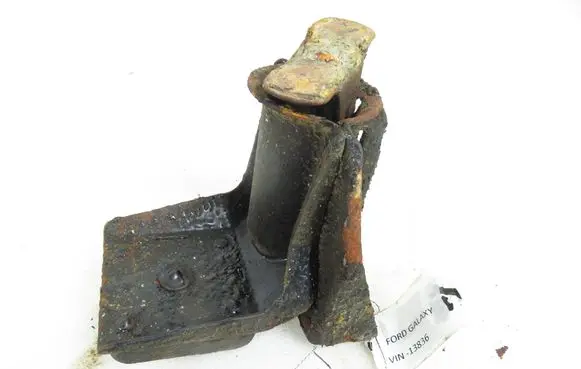 Ford Galaxy Spare wheel mounting bracket 