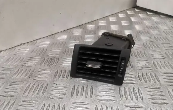 Audi A4 S4 B7 8E 8H Dashboard side air vent grill/cover trim 438301 8E0820901F