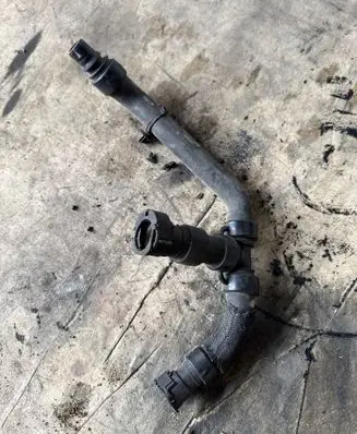 Renault Master III Engine coolant pipe/hose 212835215R