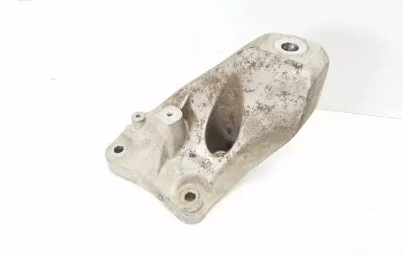 Maserati Ghibli Engine mounting bracket 670004866