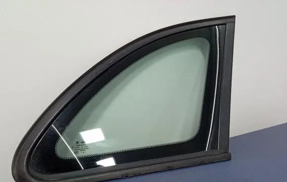 Skoda Fabia Mk2 (5J) Rear side window 5J9845298
