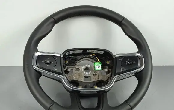 Volvo XC40 Steering wheel
